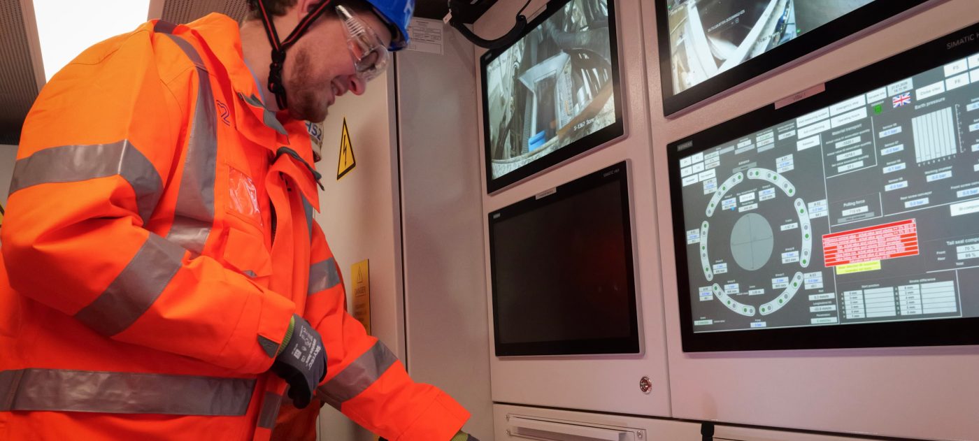 Chief Secretary to the Prime Minister switches on TBM Madeleine.