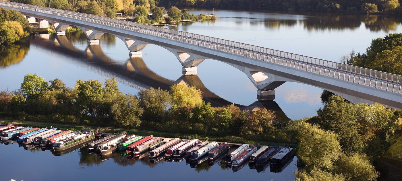 Colne Valley Viaduct - aerial view over Harefield No2 Lake and Marina (C)Grimshaw Hufton Crow.