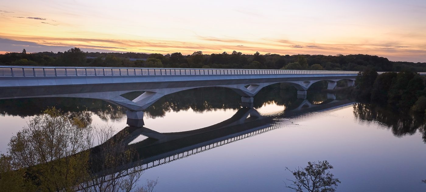 Colne Valley Viaduct with Korda Lake (C) Grimshaw Hufton Crow